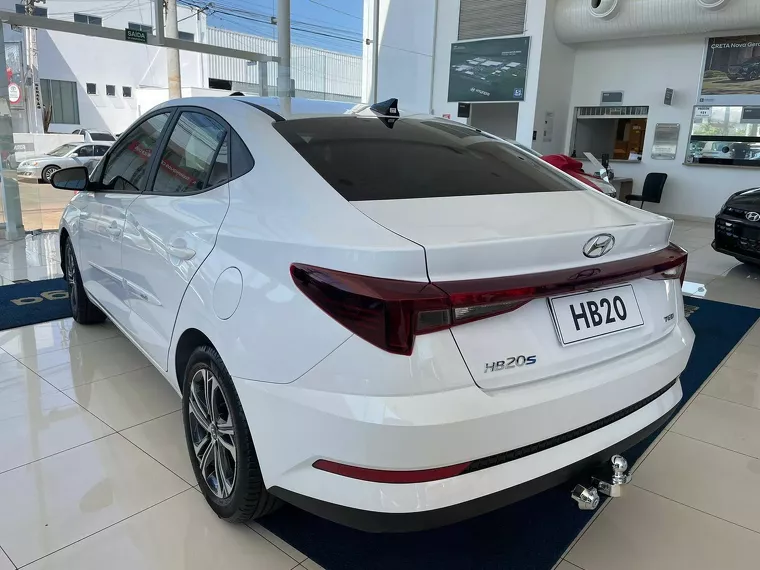 Hyundai HB20S Branco 10