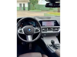 BMW 330i