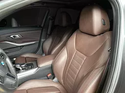 BMW 320i