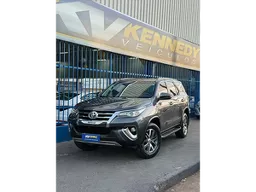 Toyota Hilux SW4