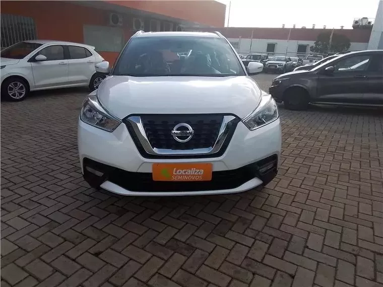 Nissan Kicks Branco 4