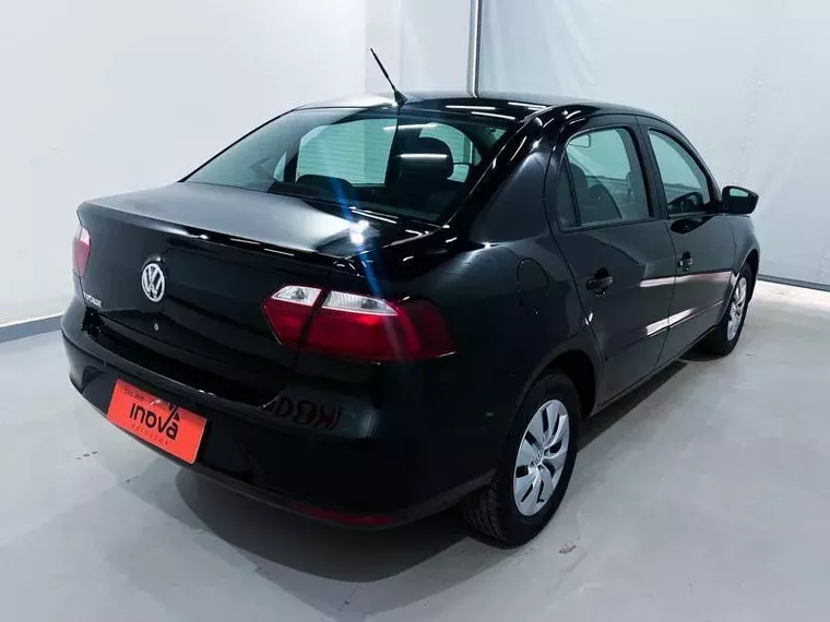 Volkswagen Voyage Preto 1