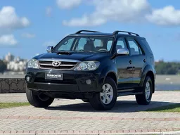 Toyota Hilux SW4