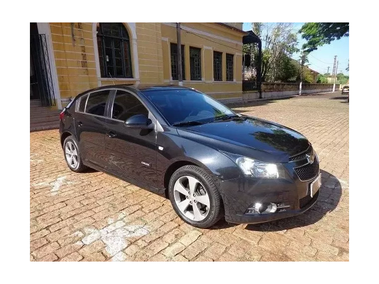 Chevrolet Cruze Preto 1