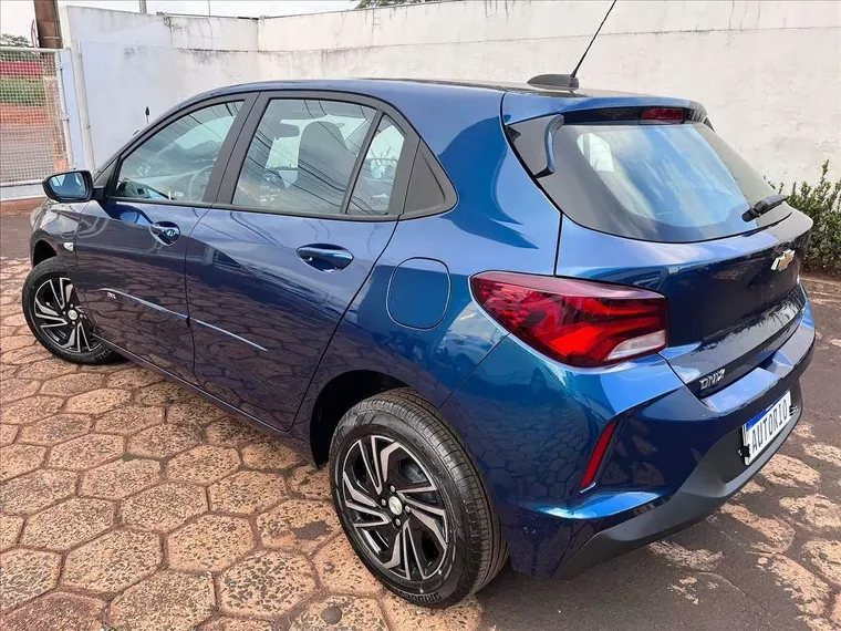 Chevrolet Onix Azul 13