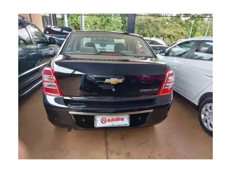 Chevrolet Cobalt Preto 10