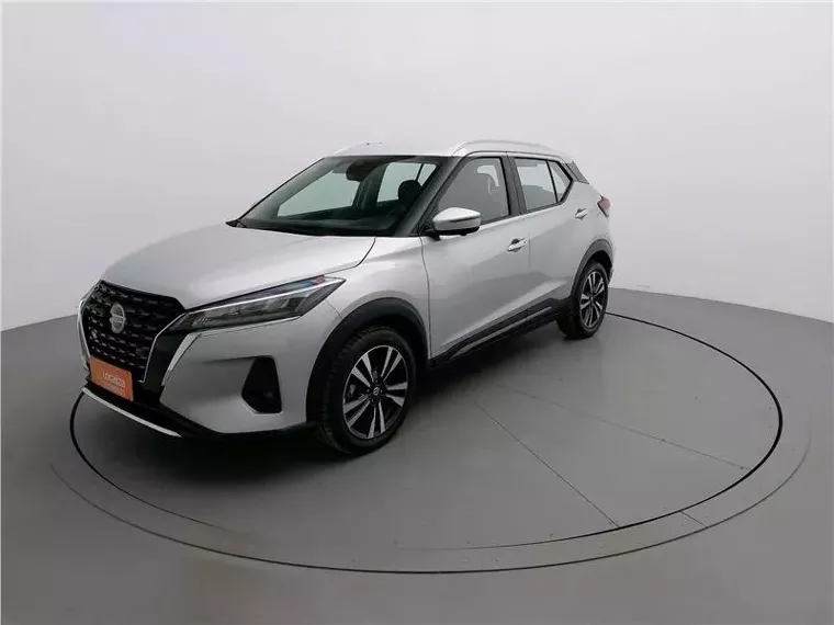 Nissan Kicks Prata 7