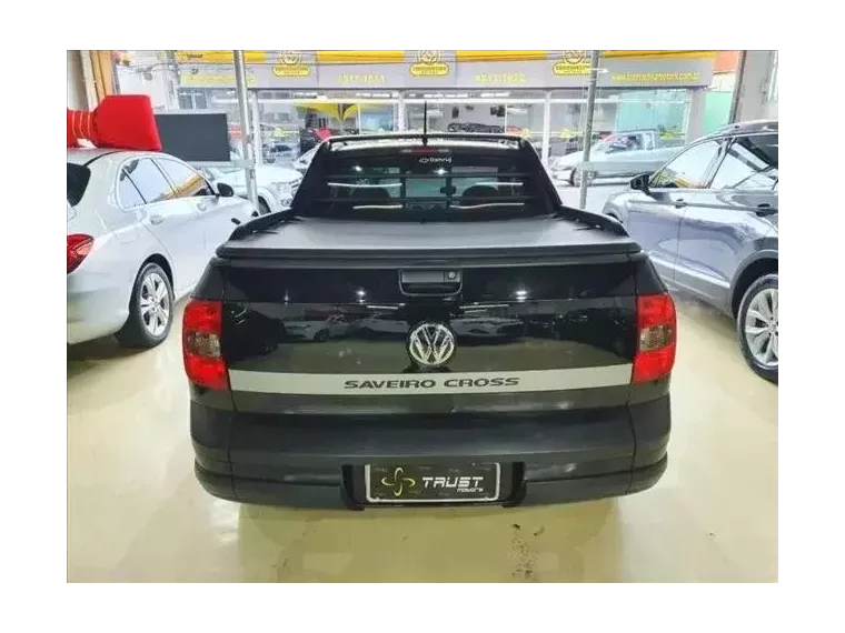 Volkswagen Saveiro Preto 8