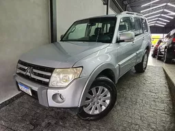 Mitsubishi Pajero Full
