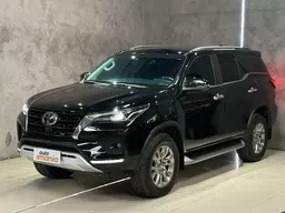 Toyota Hilux SW4
