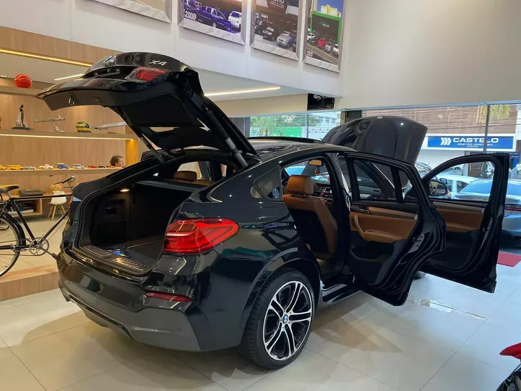 BMW X4 Preto 16