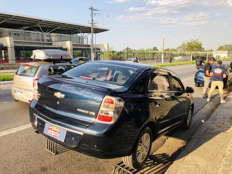 Chevrolet Cobalt Azul 4