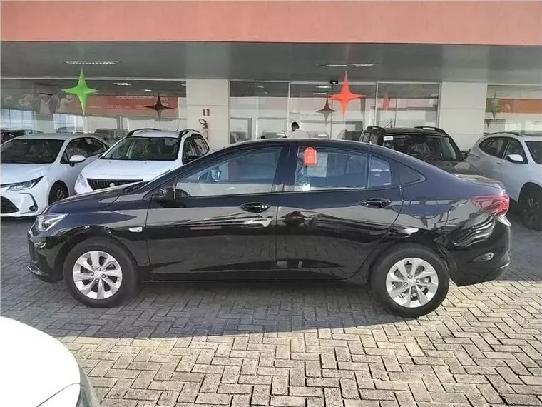 Chevrolet Onix Preto 4