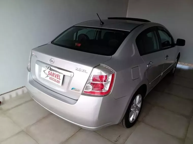 Nissan Sentra Prata 7