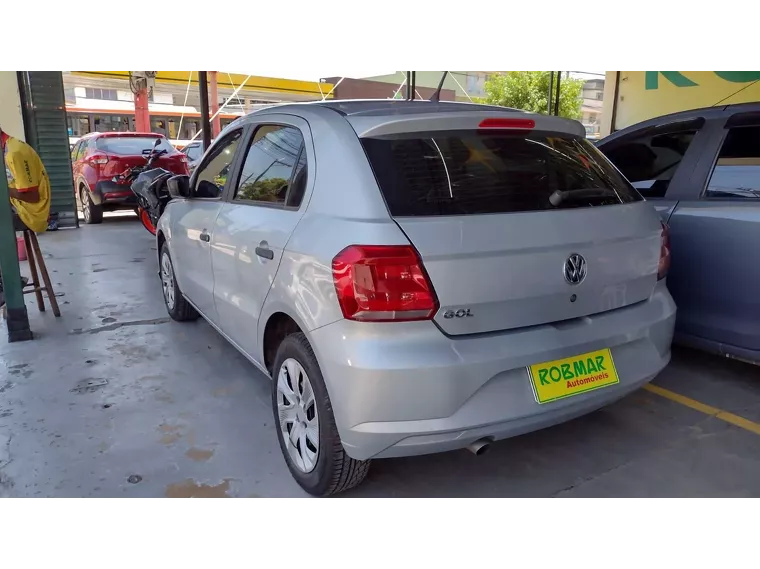 Volkswagen Gol Prata 5