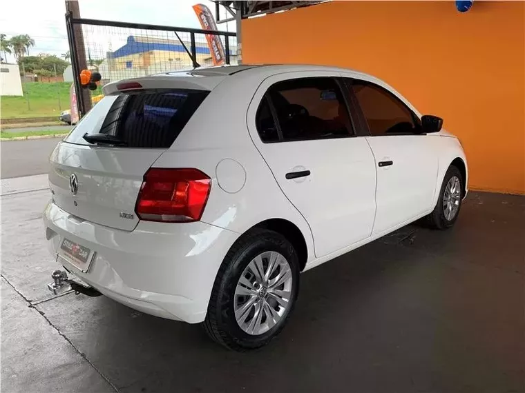 Volkswagen Gol Branco 8