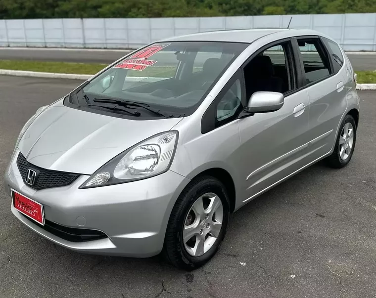 Honda FIT Prata 19