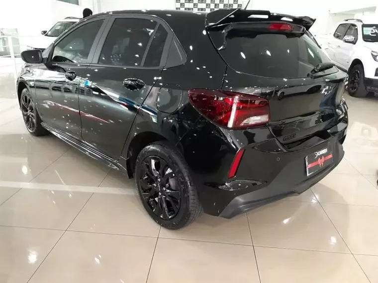 Chevrolet Onix Preto 1