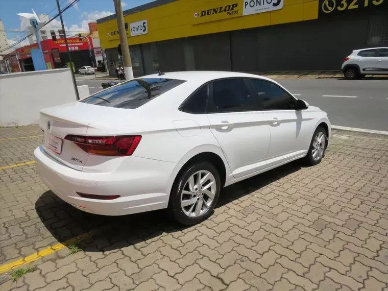 Volkswagen Jetta Branco 12