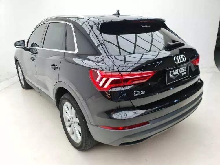 Audi Q3 Preto 16