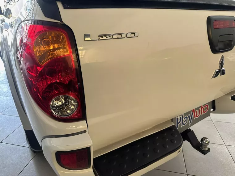 Mitsubishi L200 Triton Branco 15