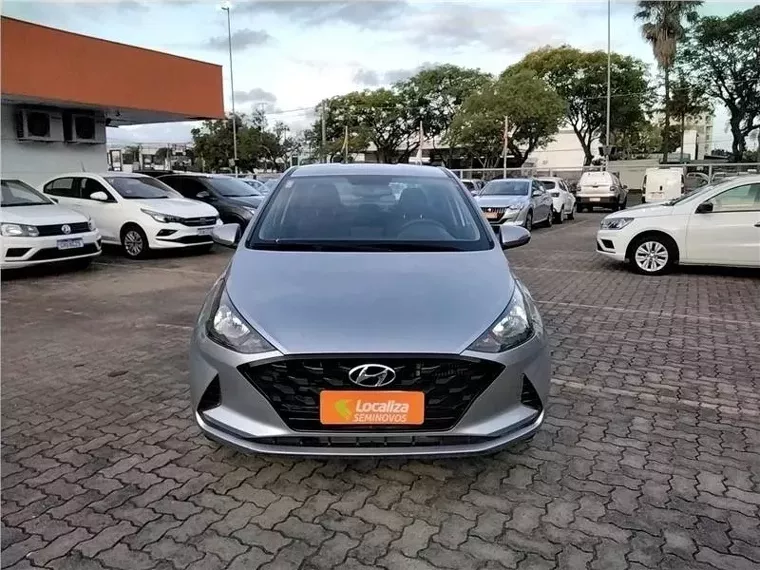 Hyundai HB20S Prata 1