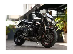 Street Triple