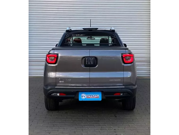 Fiat Toro Cinza 1