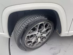 Jeep Commander