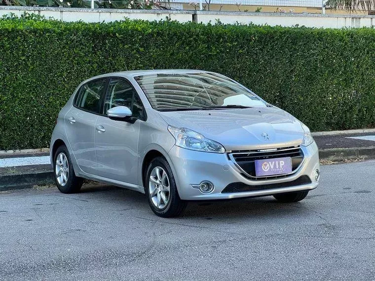 Peugeot 208 Prata 9