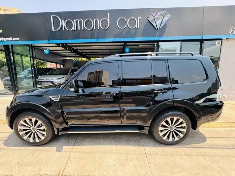 Mitsubishi Pajero Full Preto 17