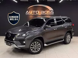 Toyota Hilux SW4
