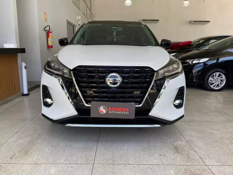 Nissan Kicks Branco 13