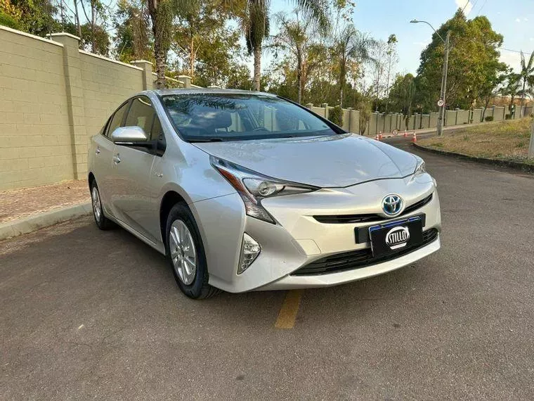 Toyota Prius Prata 4