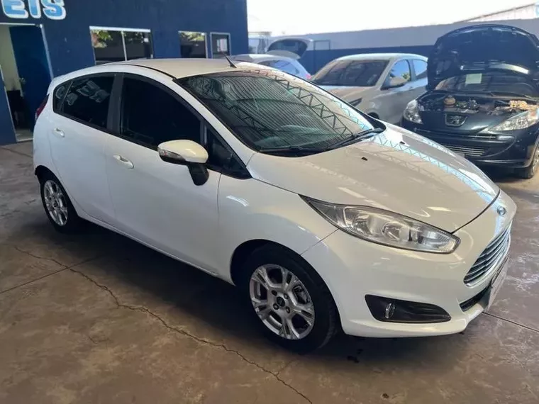 Ford Fiesta Branco 3