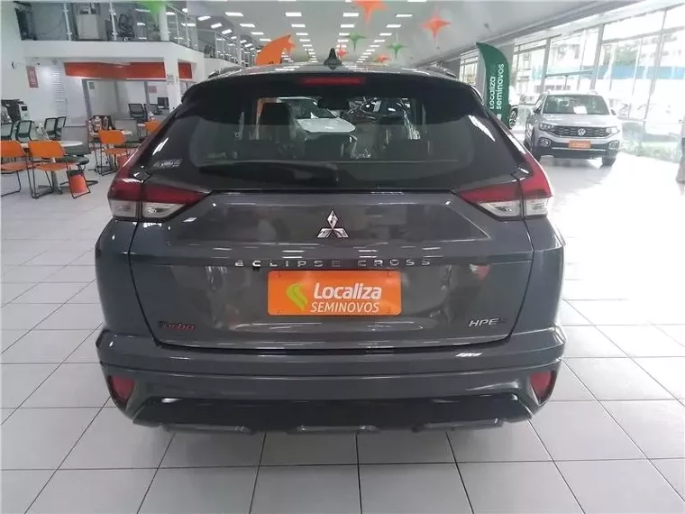 Mitsubishi Eclipse Cross Cinza 6