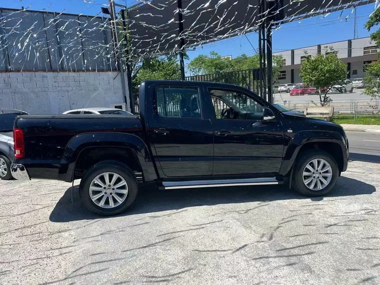 Volkswagen Amarok Preto 4