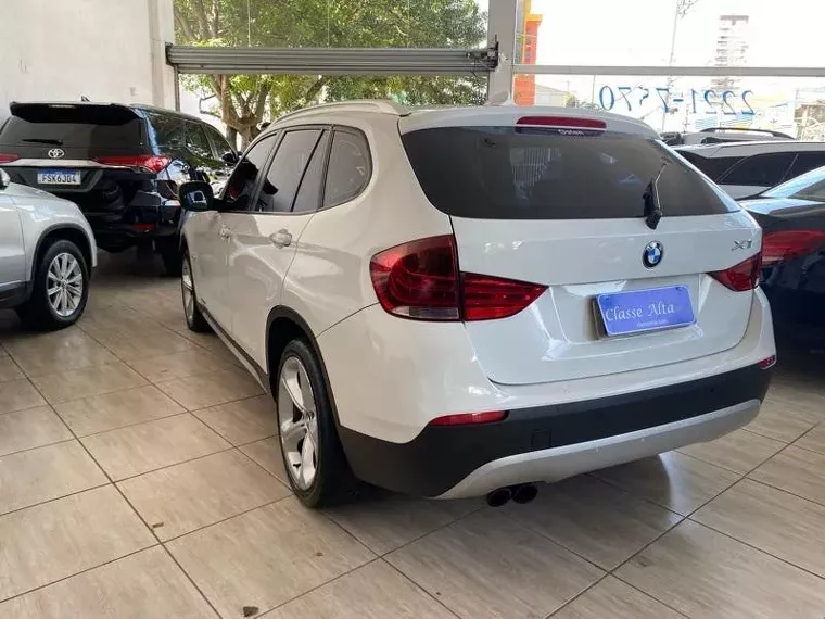 BMW X1 Branco 5