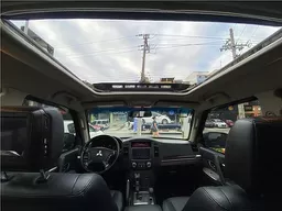 Mitsubishi Pajero Full