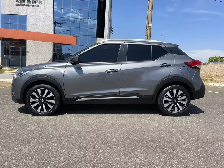 Nissan Kicks Cinza 10