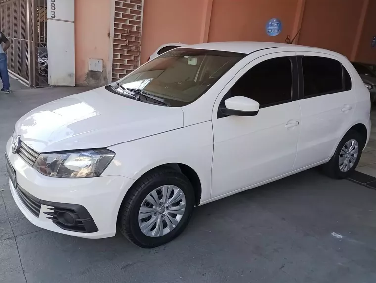 Volkswagen Gol Branco 10