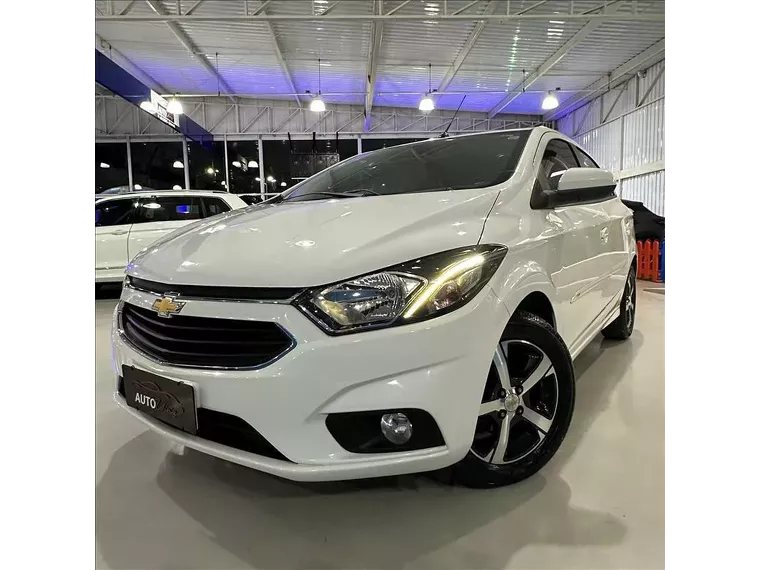 Chevrolet Onix Branco 1