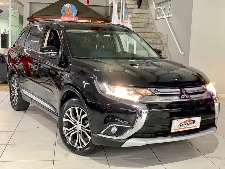 Mitsubishi Outlander Preto 15