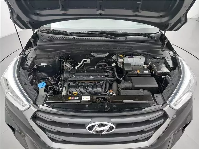 Hyundai Creta Preto 18