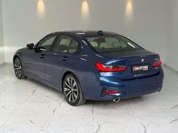 BMW 320i