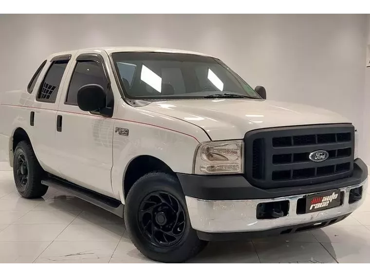 Ford F-250 Branco 1