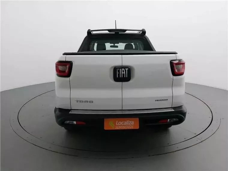 Fiat Toro Branco 13