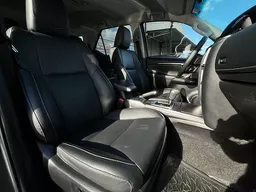 Toyota Hilux SW4