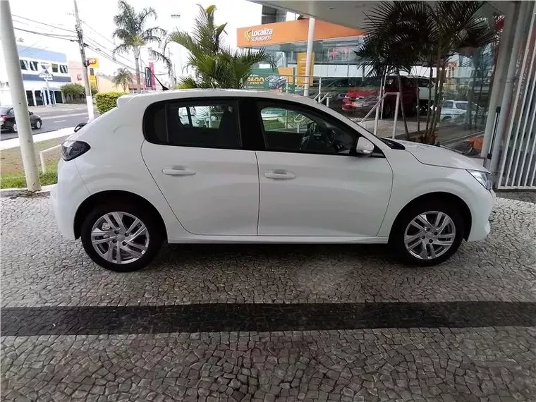 Peugeot 208 Branco 7