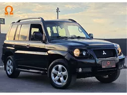 Mitsubishi Pajero TR4